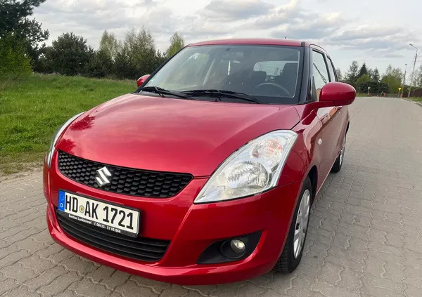 samochody osobowe Suzuki Swift cena 23499 przebieg: 143979, rok produkcji 2012 z Czersk